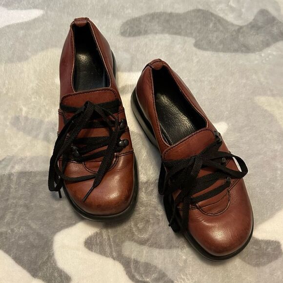 🍄 Dansko maroon chunky lace up loafer academia style shoes - Picture 1 of 10